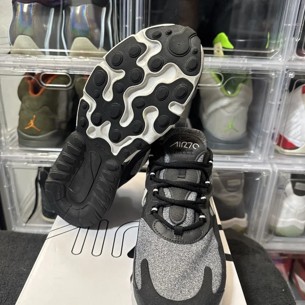 Nike Air Max 270 React Kids Size 13 Black Vast Grey AO4971-001 size 7.5 men - Picture 8 of 10